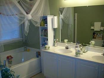 5th image of 3738 Midlothian Pl
