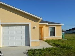 825 SW 32nd Terrace Cpe, Coral, FL 33914