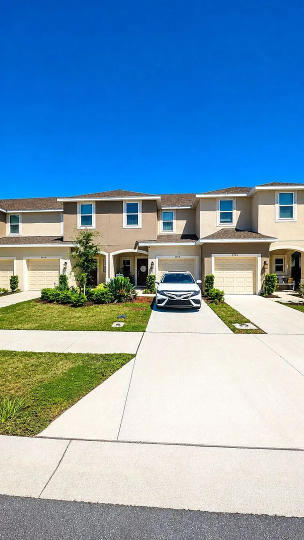 Annual UNfurnished almost new townhome 3/2 1/2 in Nokomis close to the beach — Photo 1