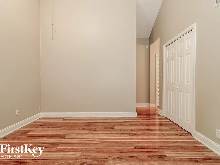 2668 Royal Oak Ct — Photo 11