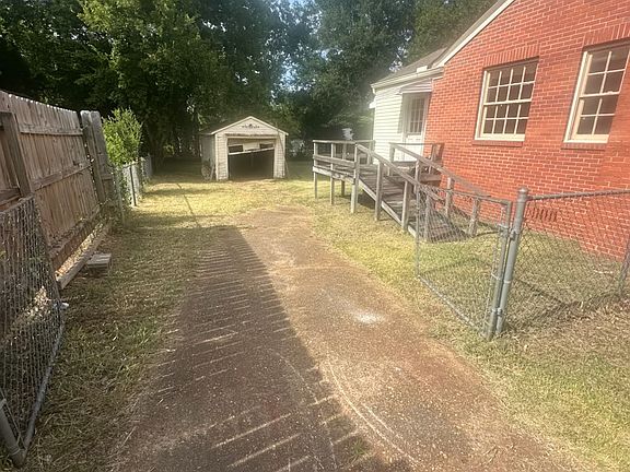 3rd image of 2731 Biltmore Ave