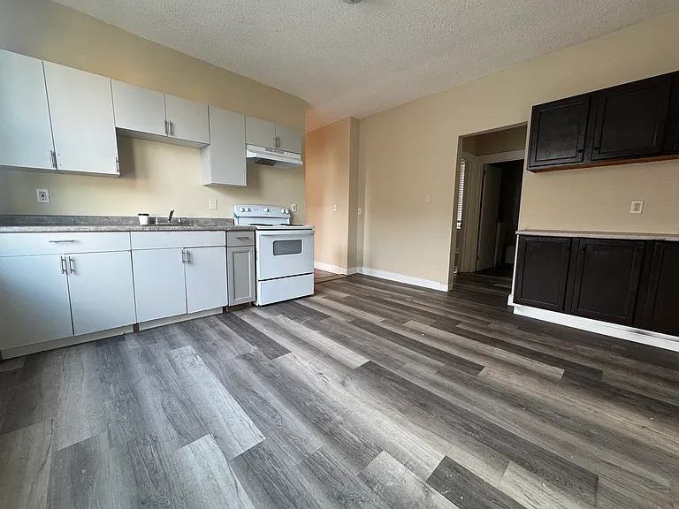 134-3 Magnolia St #3C — Photo 10