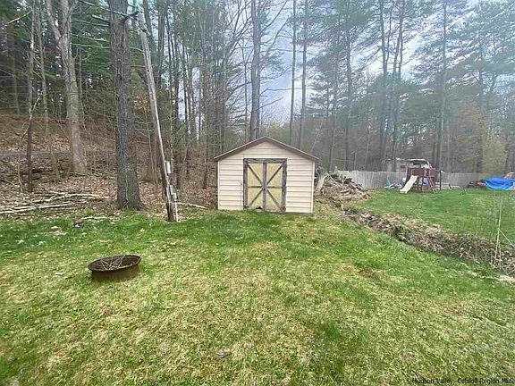 3rd image of 9 Woodstock Dr