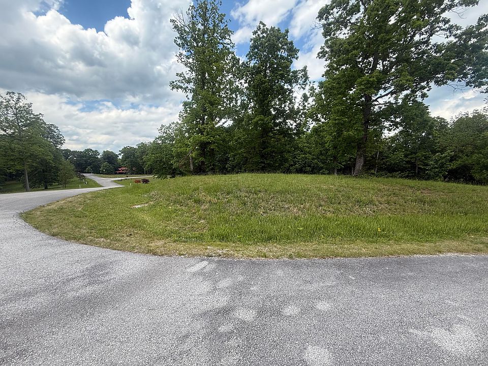 1st image of 46 Red Maple Ln