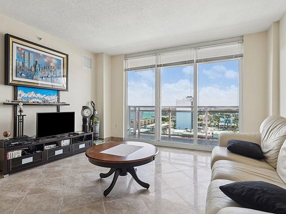 4th image of 6917 Collins Avenue #1624