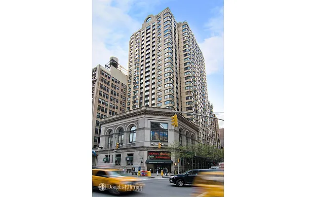 Rented by Douglas Elliman | media 22