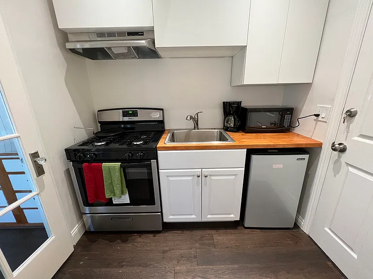 641 Guinda St — Photo 26