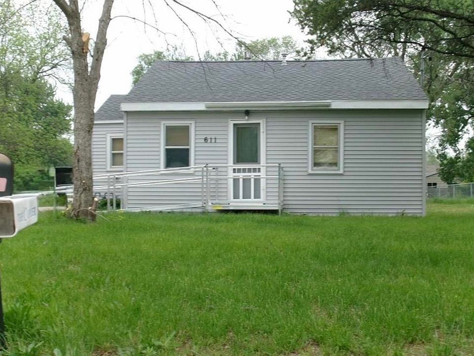 1st image of 611 E End Ave