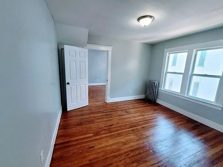 33-35 Algonquin Pl #2 — Photo 6
