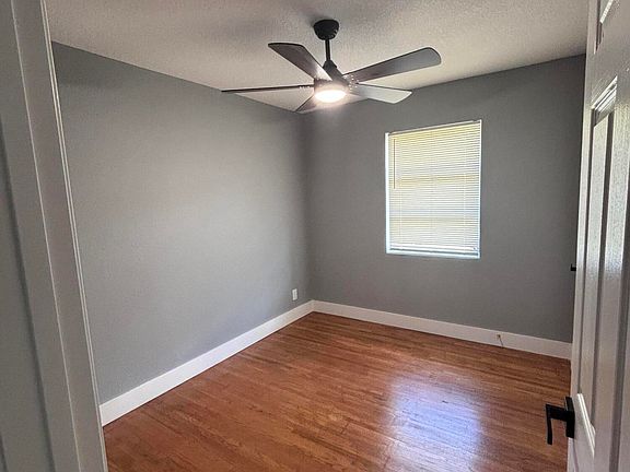 3rd image of 6244 PETTIFORD Drive W