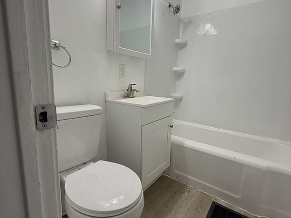 4th image of 6126 E Raleigh Dr
