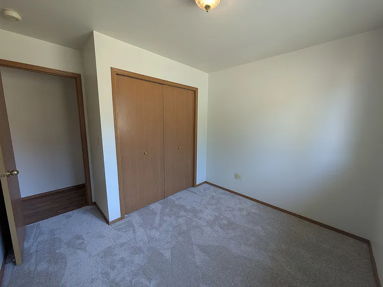 217 S Cedar St — Photo 6