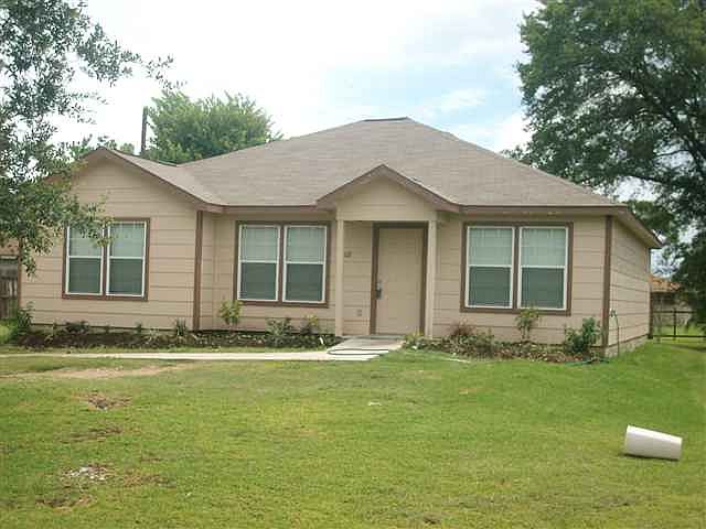 1st image of 1408 Vera Dr