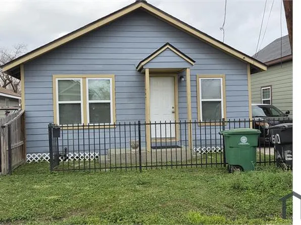 909 McIntosh St, Houston, TX 77009