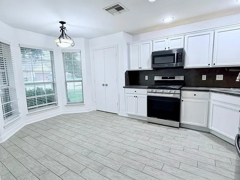 21604 Horseshoe Dr — Photo 5