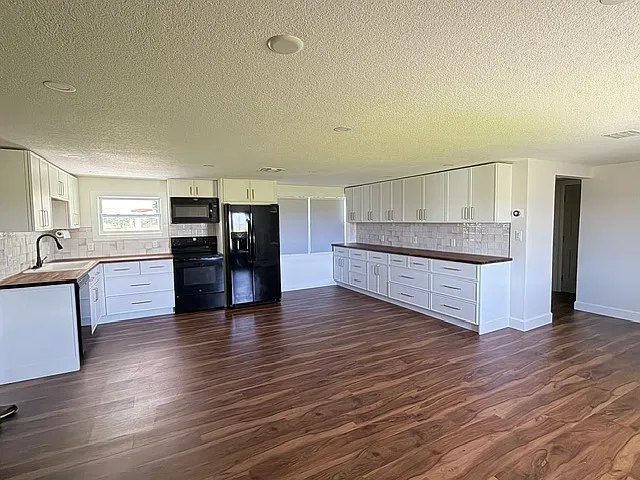 3 bed, 770 sqft, $1,650 — Photo 3