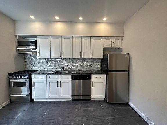 3rd image of 45-19 42nd St #4D