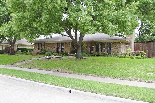 4th image of 2821 Downing Dr
