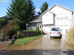1177 NW Vista Ct, McMinnville, OR