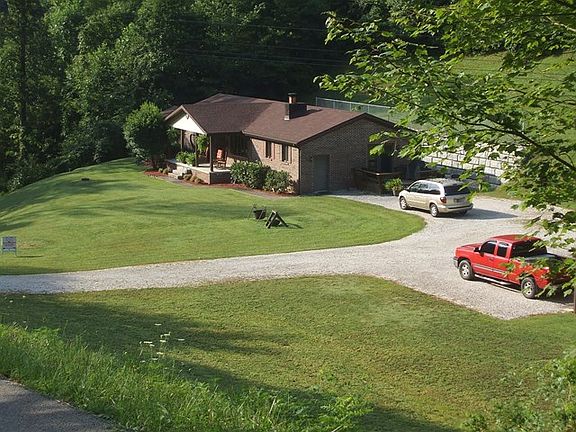 4th image of 143 Honeysuckle Ln