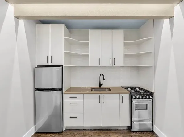 854 Greene Avenue image 8 of 11