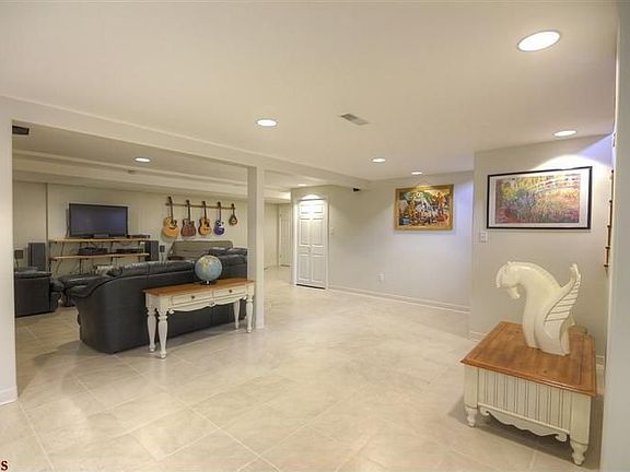 3rd image of 5125 Harthlodge Dr
