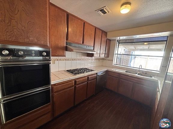 3rd image of 1213 W Calle De Oro
