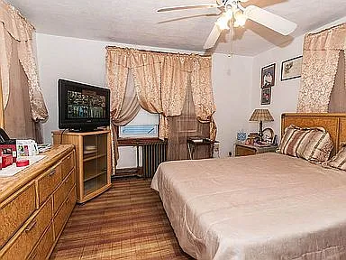 4 bed, 1758 sqft, $2,323 — Photo 3