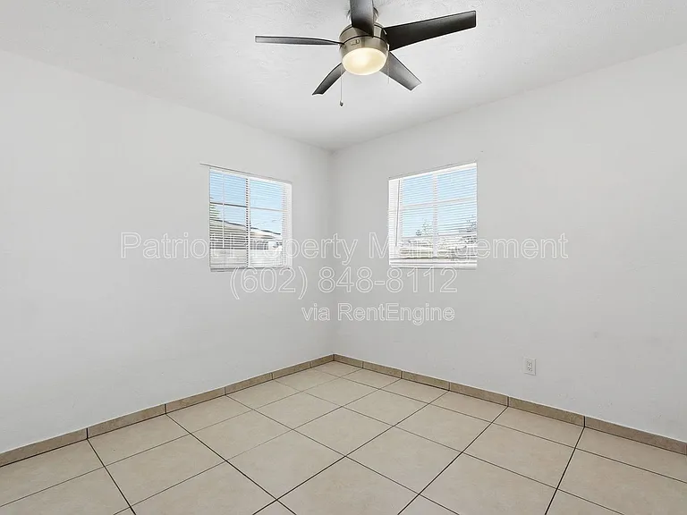 6701 N 33rd Ave — Photo 17
