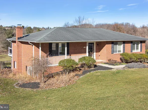 308 Avalon Ln, Westminster, MD 21158