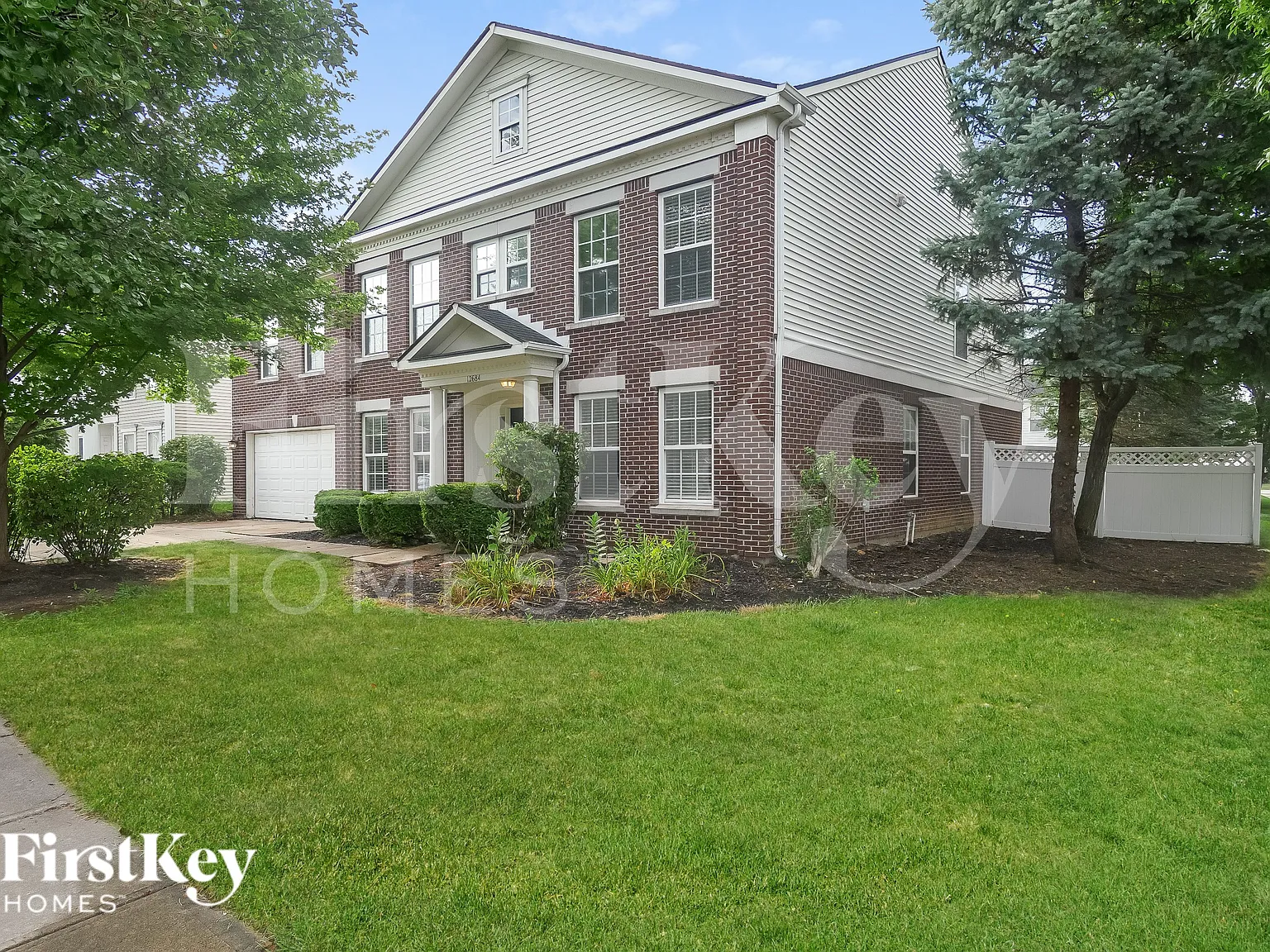 4 bed, 2.5 bath, 3732 sqft, $2,910 — Photo 2