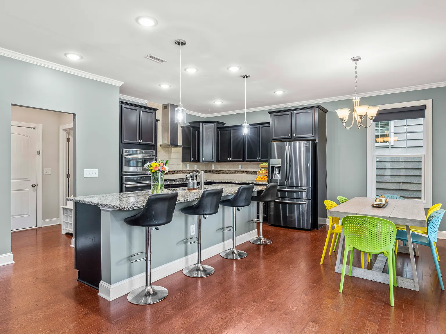 4 bed, 3170 sqft, $2,800 — Photo 4