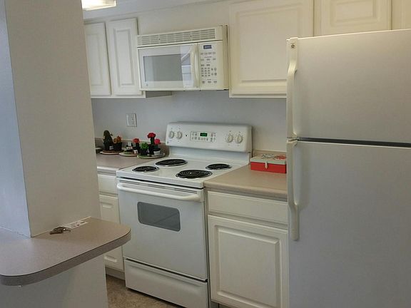 4th image of 1674 21st St N #1