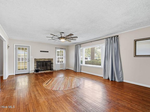 3rd image of 114 Marshallberg Road