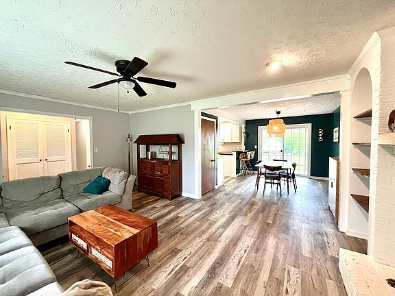 2nd image of 251 Barnhart Dr