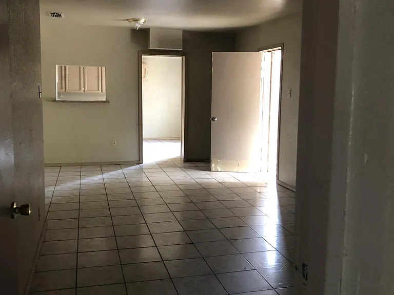 4118 Cedar Ave — Photo 5