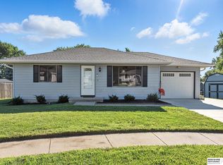 936 N 28th St, Blair, NE 68008