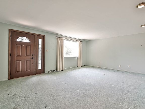 5th image of 427 Arbor Ct