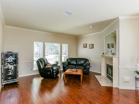 5th image of 4618 Edinburgh Ln