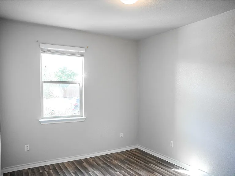 341 Mary Max Cir — Photo 12