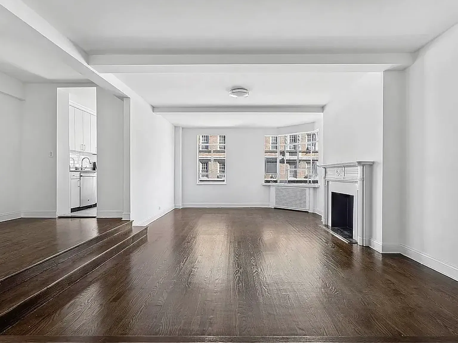 20 5th Avenue — Photo 1
