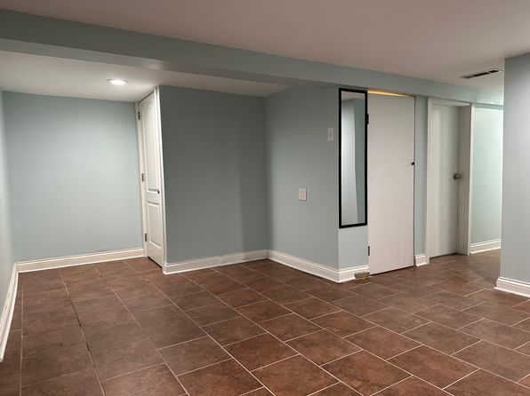 2846 W 40th St #Basement