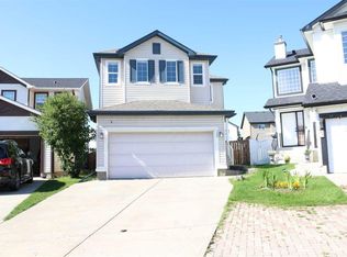 266 S Marthas Mnr NE, Calgary, AB T3J4Y6