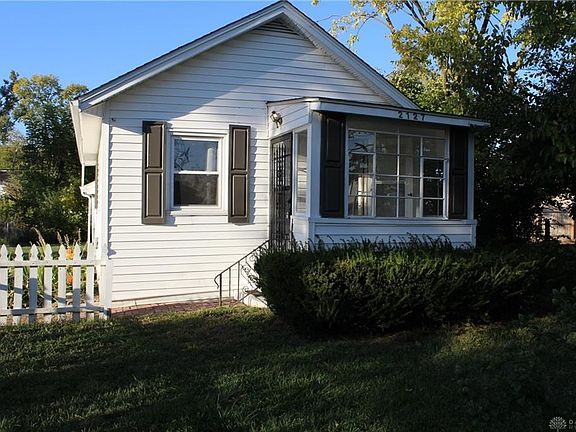 4th image of 2127 Maplegrove Ave