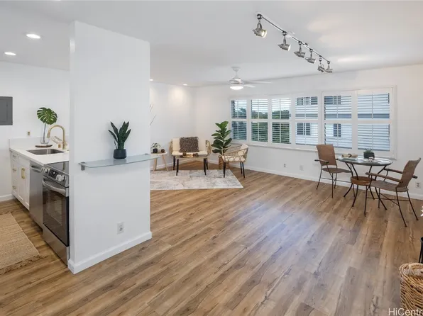 46-269 Kahuhipa St APT D212, Kaneohe, HI 96744