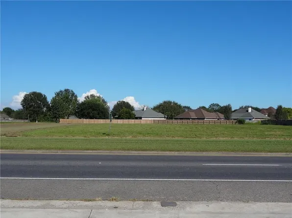 Belle Terre Blvd, La Place, LA 70068