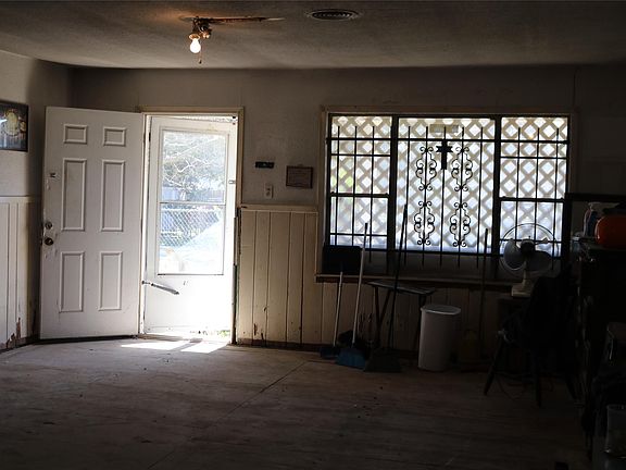 4th image of 8437 Carolwood Dr