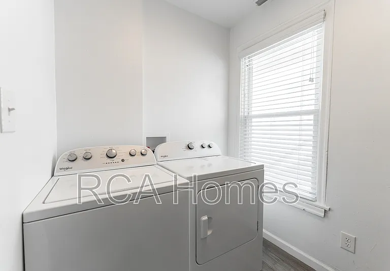 3005 Ruckle St — Photo 9