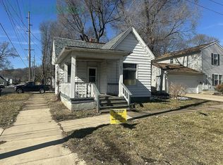 301 N Charlton St, Peoria, IL 61605
