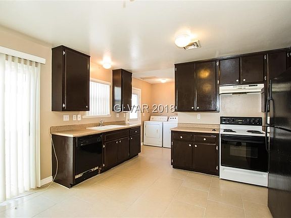 5th image of 651 Greenbriar Townhouse Way
